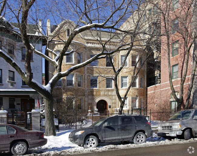Primary Photo - 4520 N Sheridan Rd