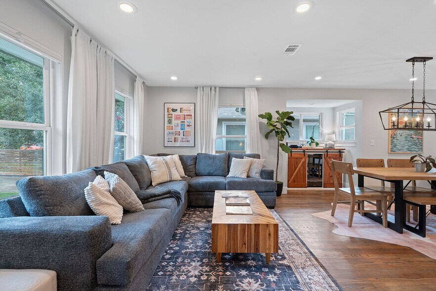 Primary Photo - 4431 Jinx Ave