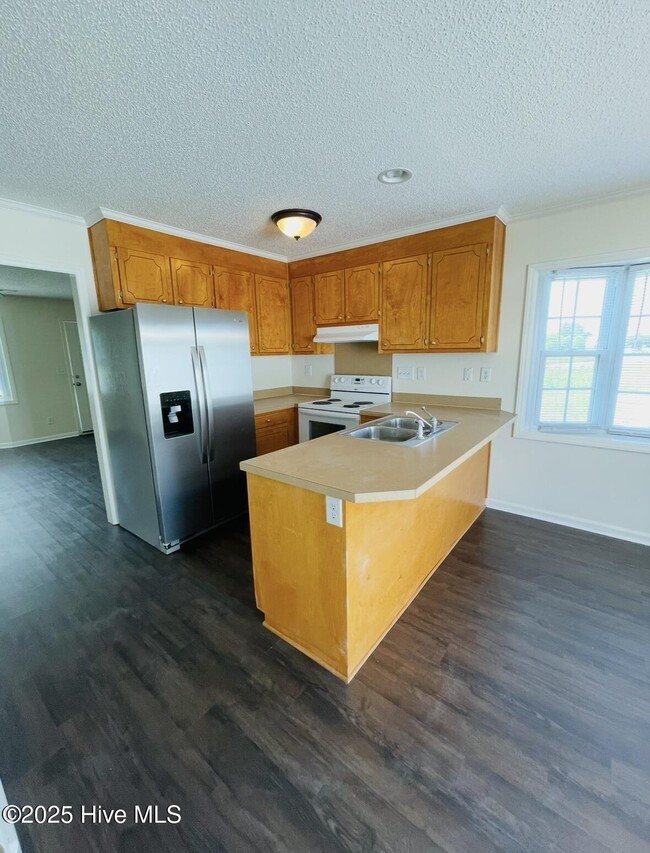 Building Photo - 2104 Flagstone Ct
