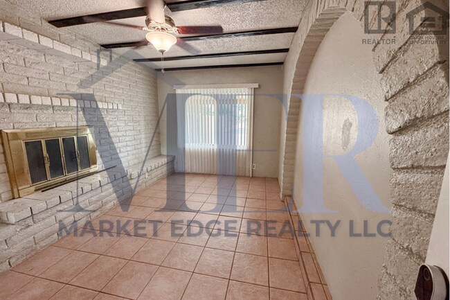 Building Photo - 4Bed/3Bath House at Broadway/Mill Ave! $199 MOVE-IN SPECIAL! Ready for Immediate Move-In! -- RV GATE