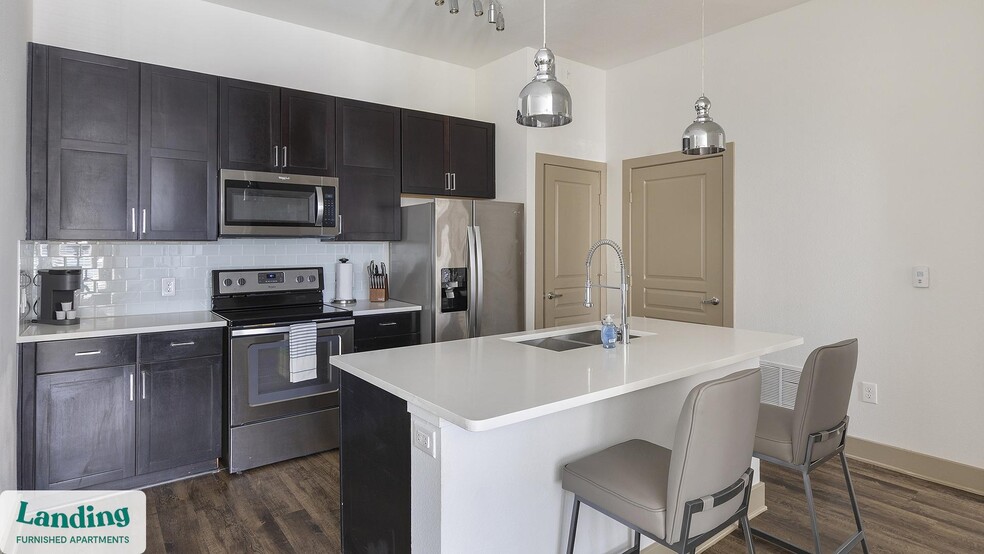 Building Photo - 5005 Galleria Dr