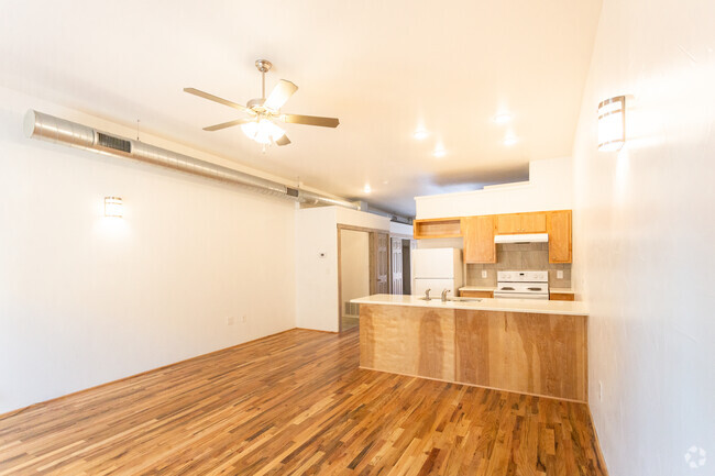 1BR 1BA - 700 SF - Pearl
