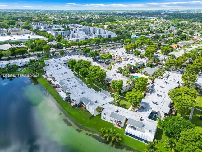 Building Photo - 8307 SW 142nd Ave