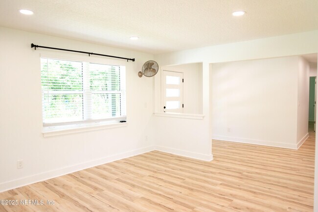 Building Photo - 3165 Creighton Forest Dr