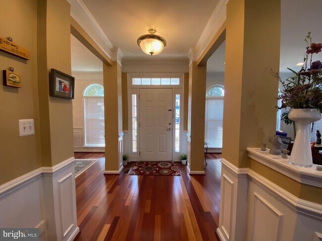 Building Photo - 42084 Bear Tooth Dr