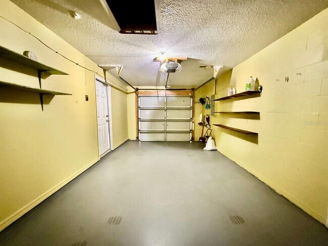 Building Photo - 6807 Kingston Dr