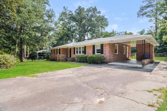 Building Photo - 1506 Cedar Terrace
