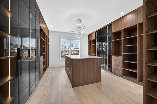 Building Photo - 405 Thunder Rd