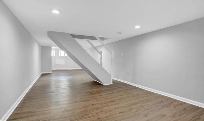 Building Photo - Beautifully Updated Townhome in Prime Location – Move-In Ready!