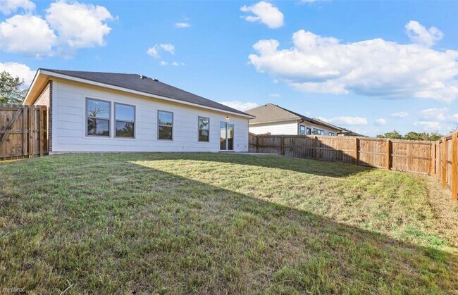 Building Photo - 3 br, 2 bath House - 612 North Wofford Street