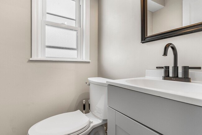 Building Photo - 191 Randolph St