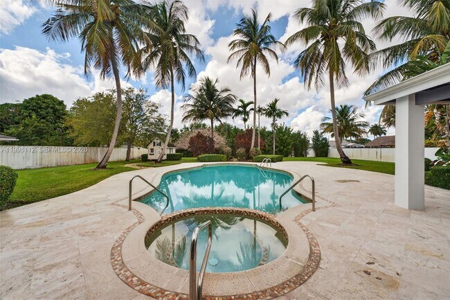 Building Photo - 3000 SW 130th Ave