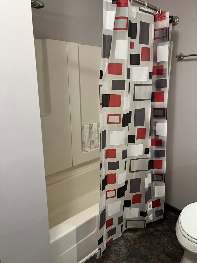 Building Photo - 3776 E Country Club Rd