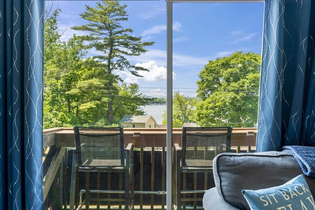 Building Photo - 131 Lake St