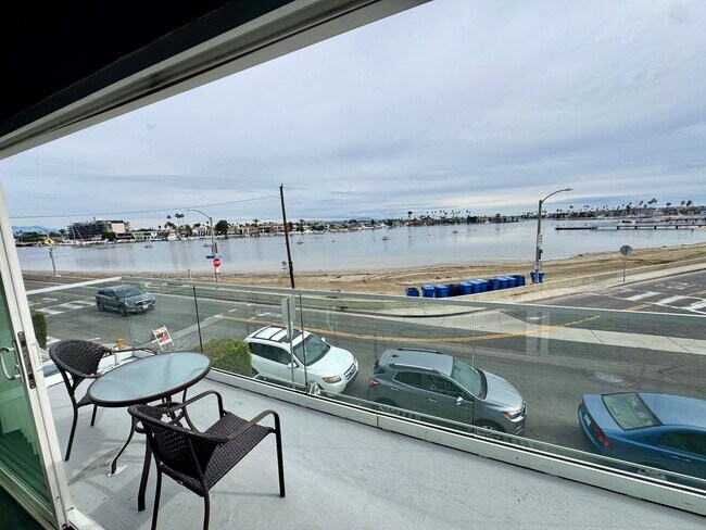 Building Photo - 423