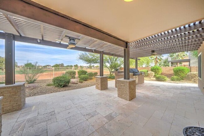Building Photo - COMING SOON! Gorgeous Gilbert Home with Go...