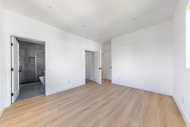 Building Photo - 1954 Purdue Ave