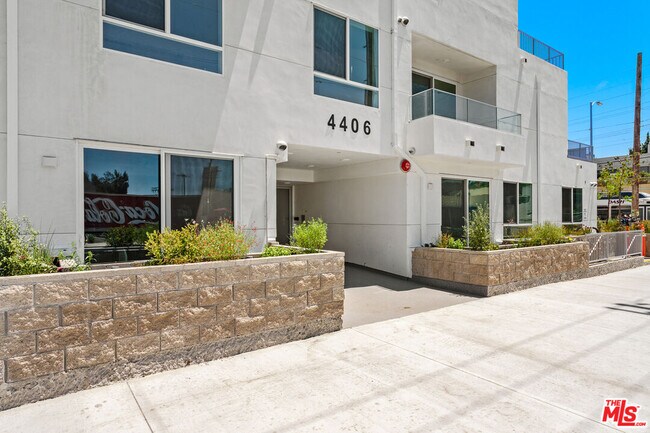 Building Photo - 4406 Fulton Ave