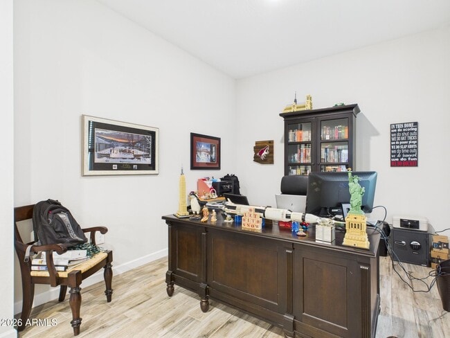 Building Photo - 4854 E Helena Dr