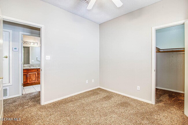 Building Photo - 6076 Los Siglos Dr