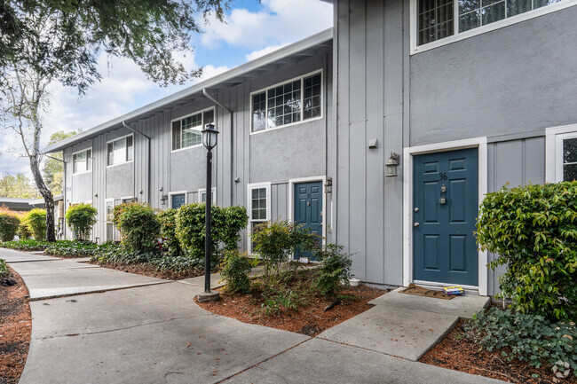 entrance - Greenwood Apartments