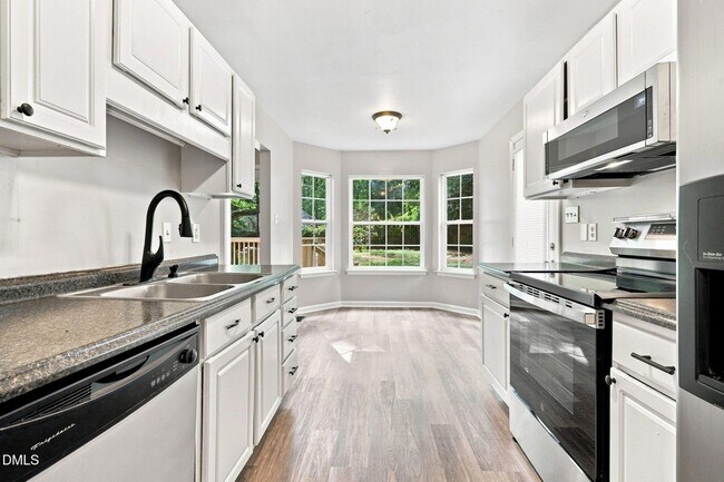 Building Photo - 108 Bristol Ct