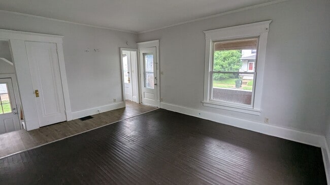 Building Photo - Charming Home for Rent in Scenic Canton: Y...