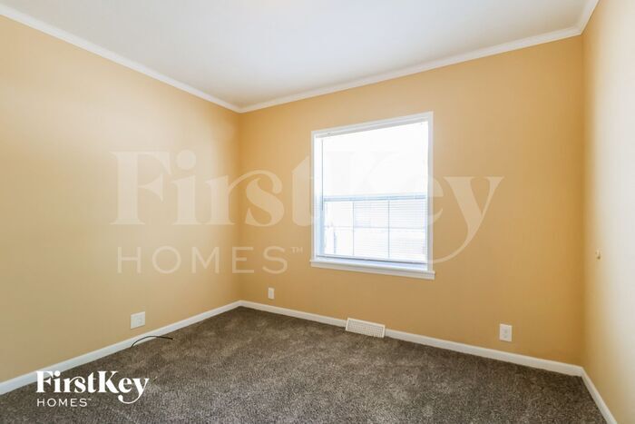 Building Photo - 649 Diamond Loop