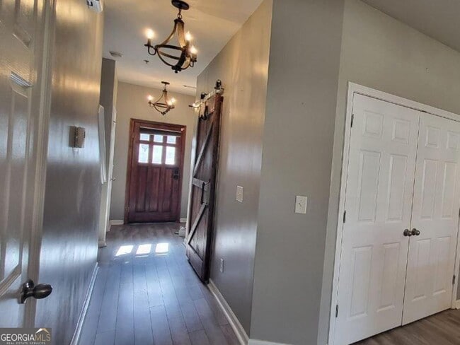 Building Photo - 45 Newnan Lakes Dr