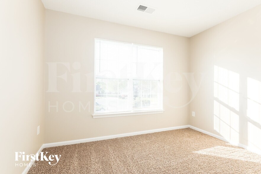 Building Photo - 12728 Cumberland Crest Dr