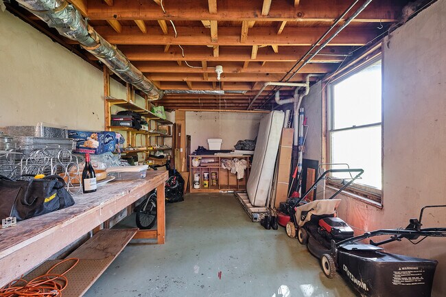 Building Photo - 9124 Orchard Brook Dr