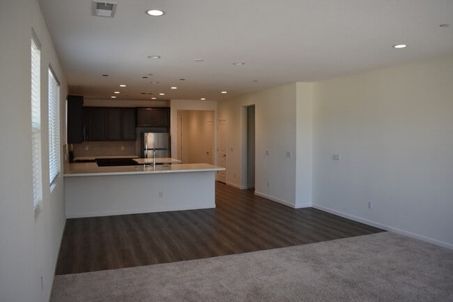 Building Photo - 3591 Sunstone Ct