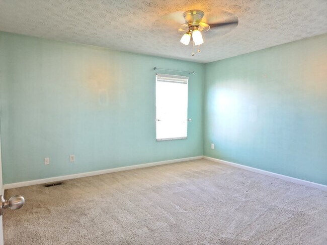 Building Photo - 3888 Winding Twig Dr