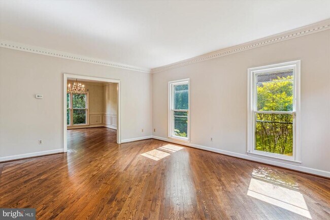 Building Photo - 7804 Lonesome Pine Ln