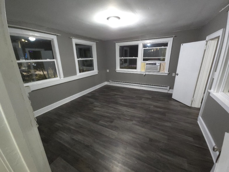 Building Photo - 3603 Waukegan Rd