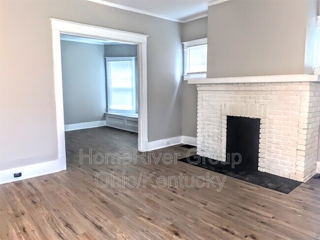 Building Photo - 315 S 41st St