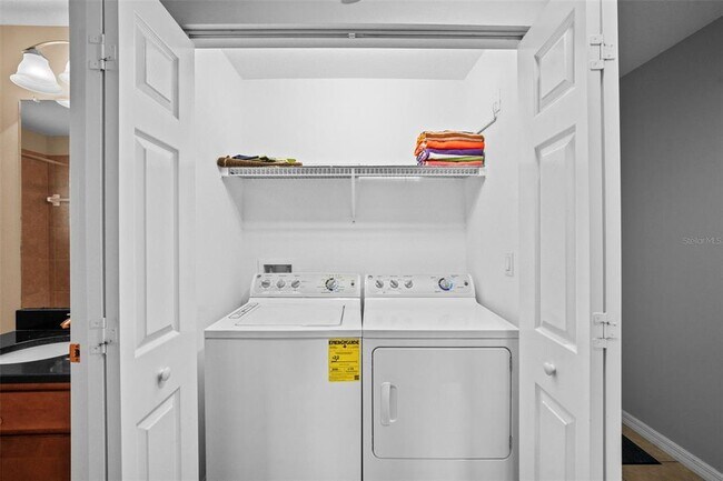 Building Photo - 3625 Bay Heights Way