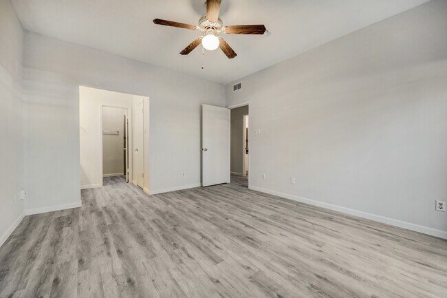 Building Photo - 1818 Augusta Dr