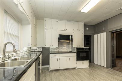 Building Photo - "Charming 3-Bedroom Home in LaCoste, TX – Cozy 1216 Sq Ft with Full Bath!"