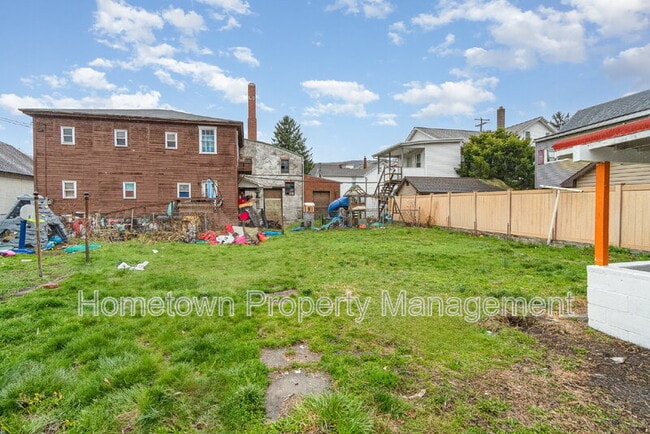 Building Photo - 608 North St