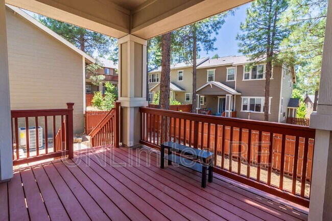 Building Photo - 3247 Merryvale Ln