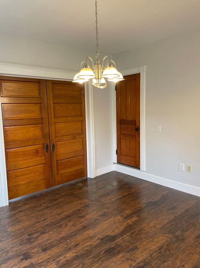 Building Photo - 3933 E Grant St