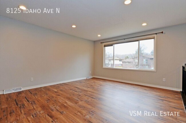 Building Photo - 50% Off January Rent! Modern 4-Bed Home wi...