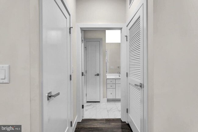 Building Photo - 1761 Old Meadow Rd