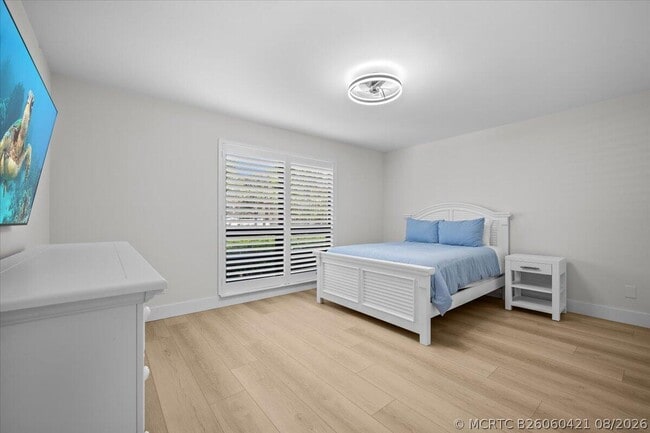 Building Photo - 221 Brackenwood Terrace