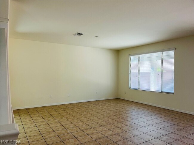 Building Photo - 7133 Manolo St