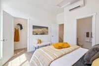 Building Photo - 3 bedroom | 3.5 Bathrooms | 1484sf