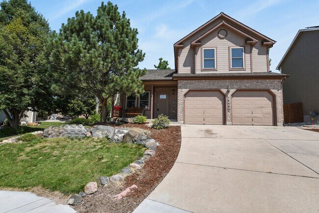 Primary Photo - Stunning 5 Bedroom in School District 20