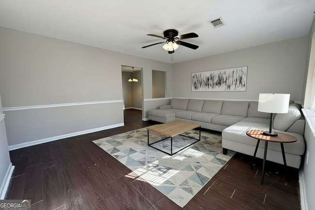 Building Photo - 7 W Park Ct