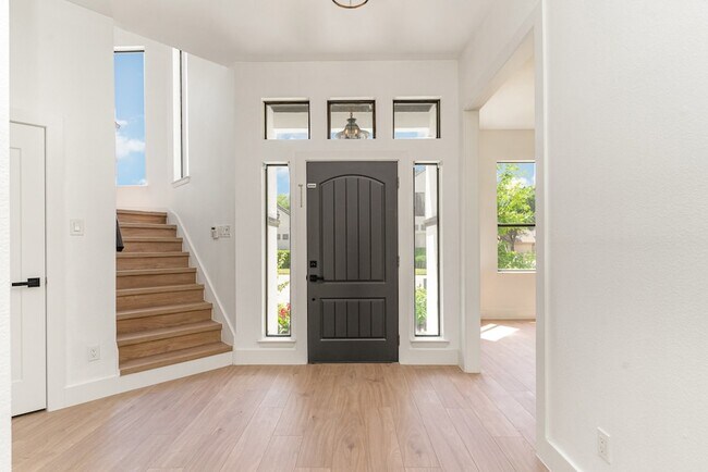 Building Photo - 5616 Ventana Trail